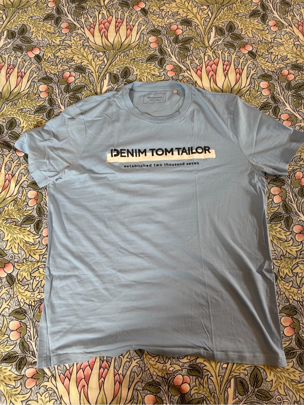 Denim Tom Taylor Men’s Light Blue Logo T-Shirt